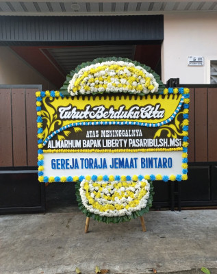 Papan Bunga Duka di Tanjung Selamat