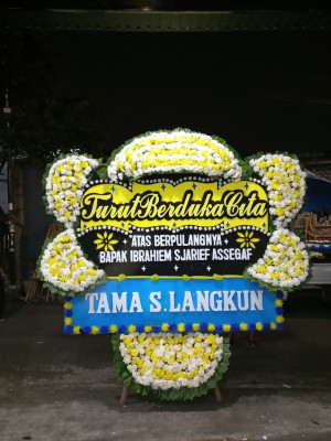 Papan Bunga Duka di Tanjung Selamat
